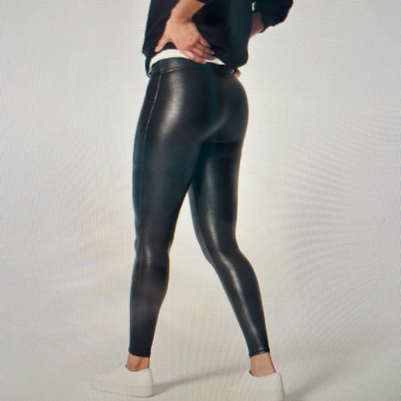 Spanx faux leggings #1 seller - Picture 3 of 4